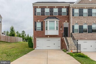 Building Photo - 15392 Ballerina Lp