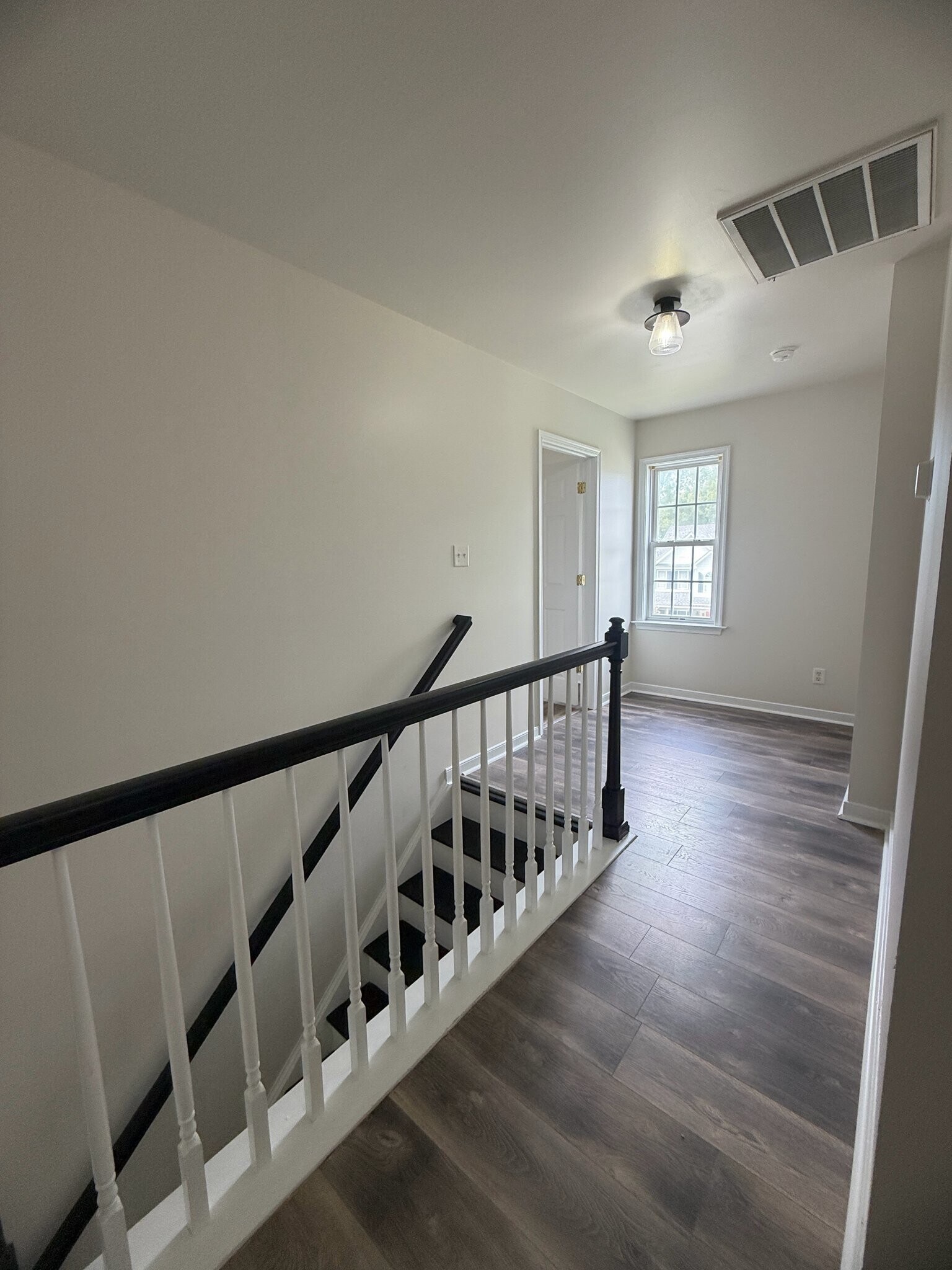 Building Photo - 11725 Walnut Wood Ct