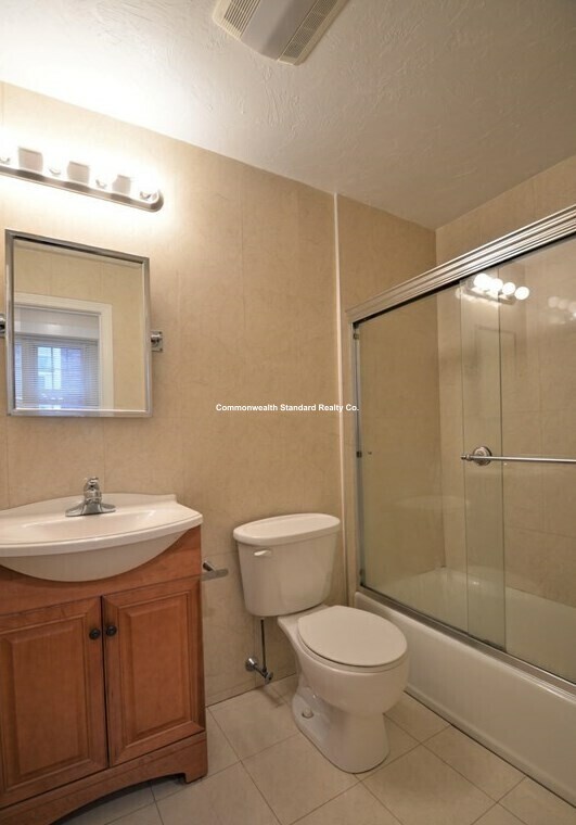 Building Photo - 191 Winthrop Rd