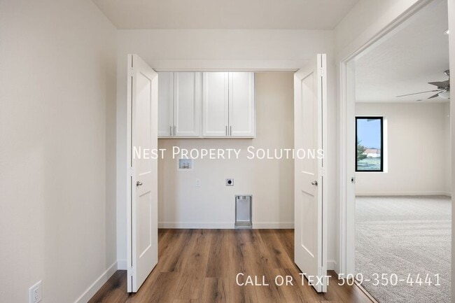 Building Photo - 601 S Dorsing St