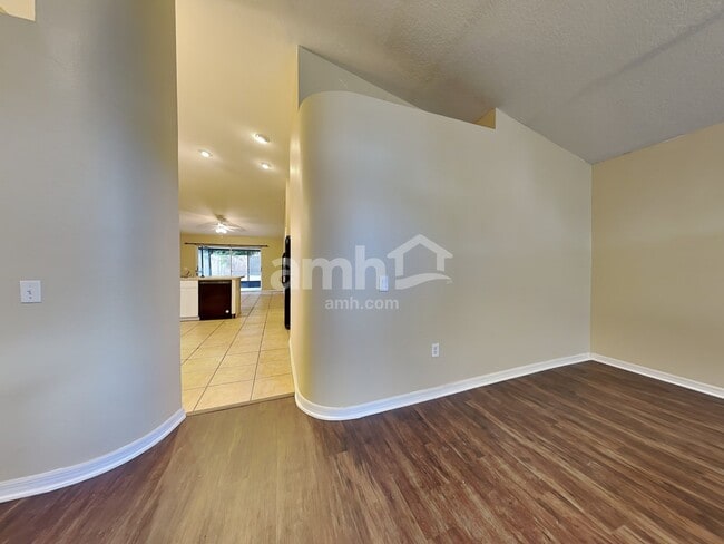 Building Photo - 518 Napa Valley Cir