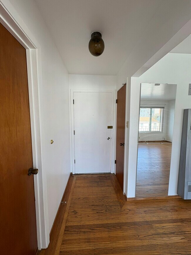 Building Photo - 2901 Cabrillo St