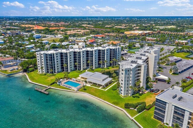 Building Photo - 19800 Sandpointe Bay Dr