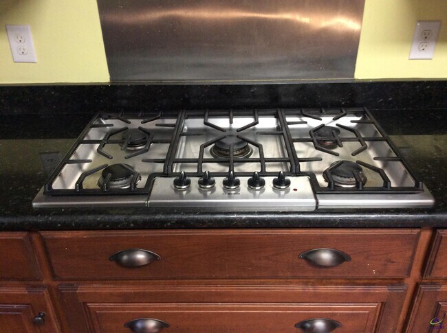 Building Photo - 464 Loblolly Ln