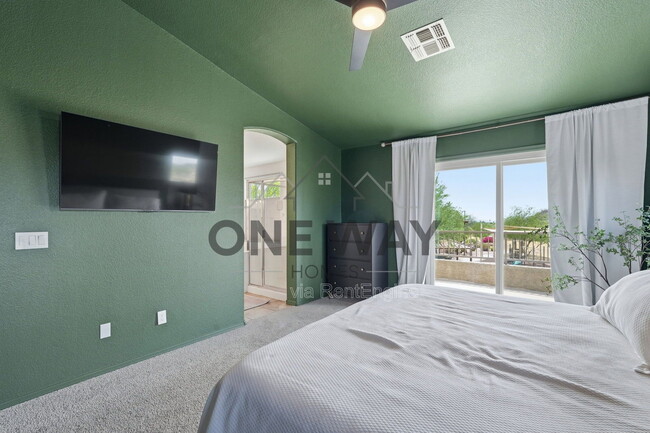 Building Photo - 8953 E Hillview St