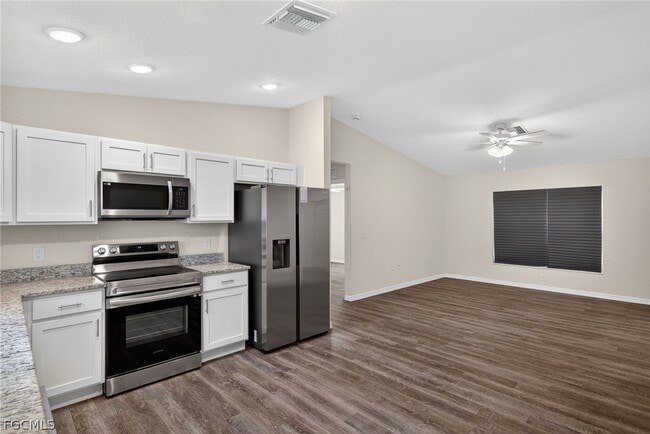 Building Photo - 6056 Pecan Cir