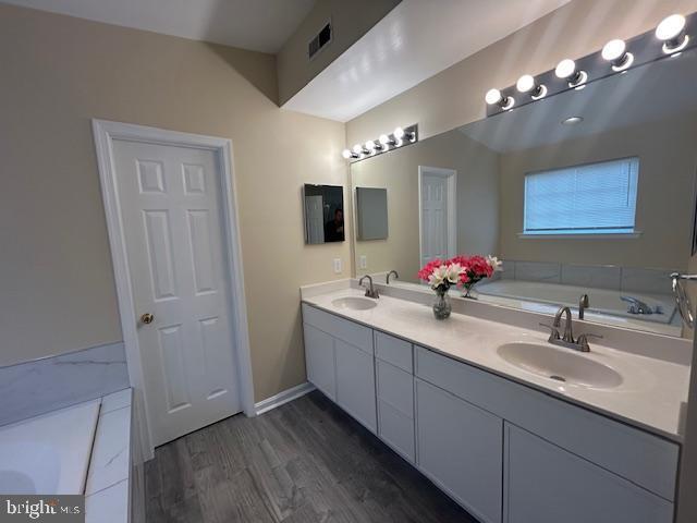 Building Photo - 4704 Denview Way