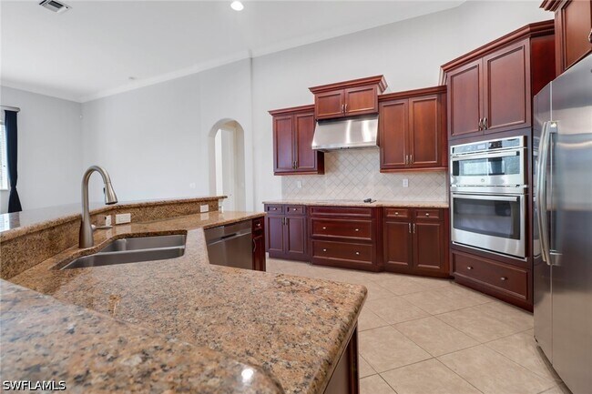 Building Photo - 11128 Sierra Palm Ct