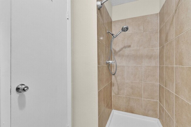 Building Photo - 23038 Banquo Dr