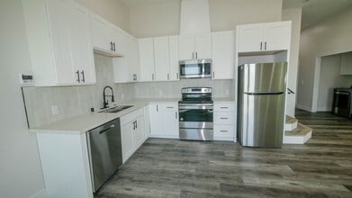 Building Photo - 5535-5539 Potomac St.