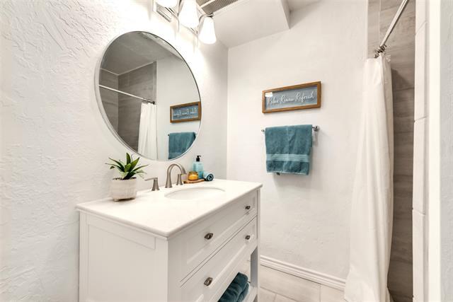 Building Photo - 150 Guadalupe Dr