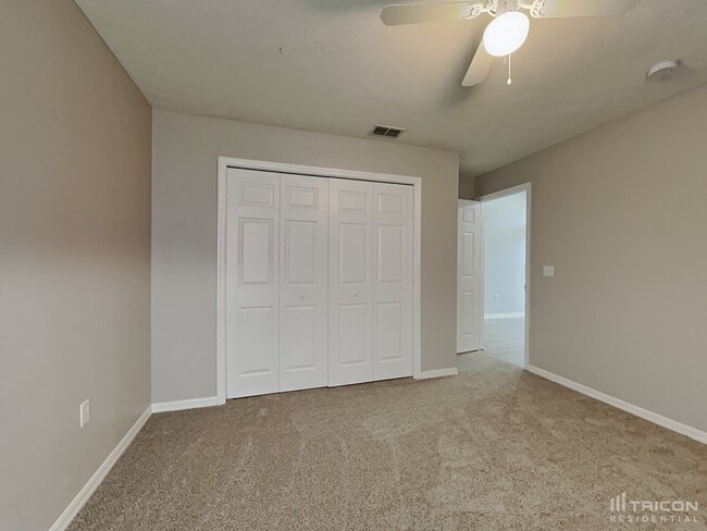 Building Photo - 7935 Fashion Loop