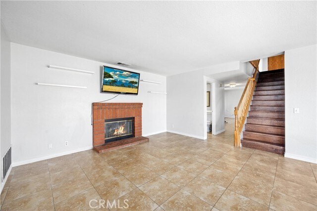 Building Photo - 10703 Valley Dr