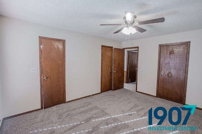 Building Photo - SPECIAL OFFER! Move In Now & Get 50% Off Your First Month's Rent!  Spacious 5-Bedroom Home in OKC...