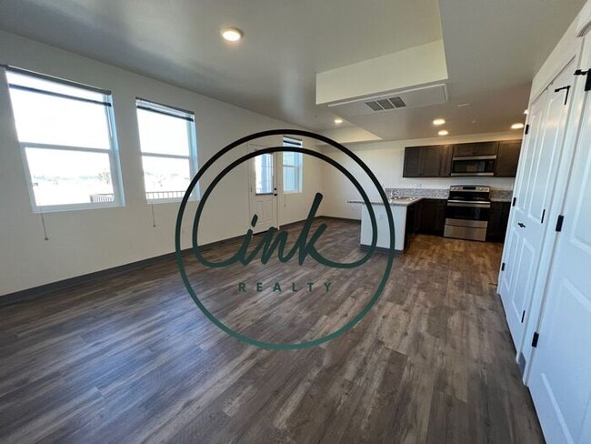 Building Photo - Modern living apartments~