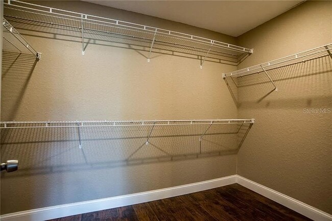 Building Photo - 5424 Lunn Landings Ave