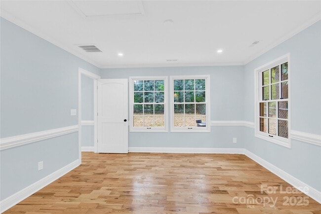 Building Photo - 1551 Merriman Ave