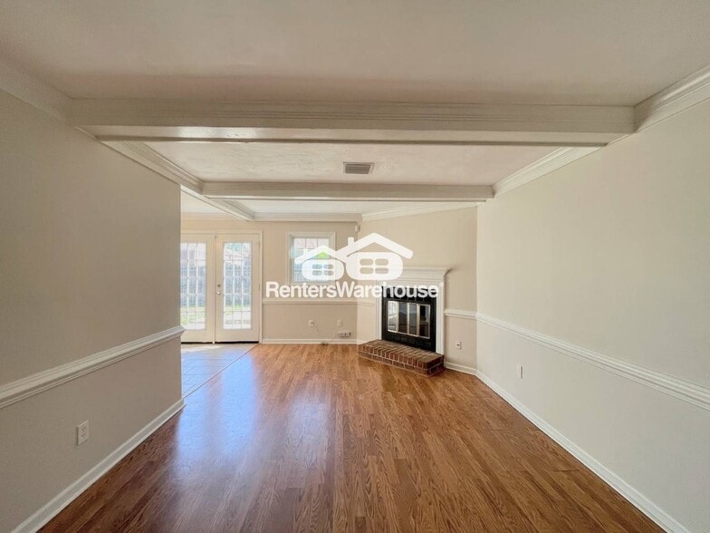 Building Photo - 447 San Roman Dr