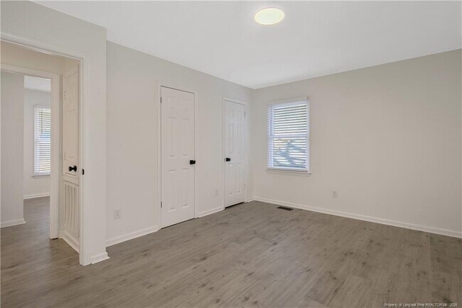 Building Photo - 205 Brookford Ct