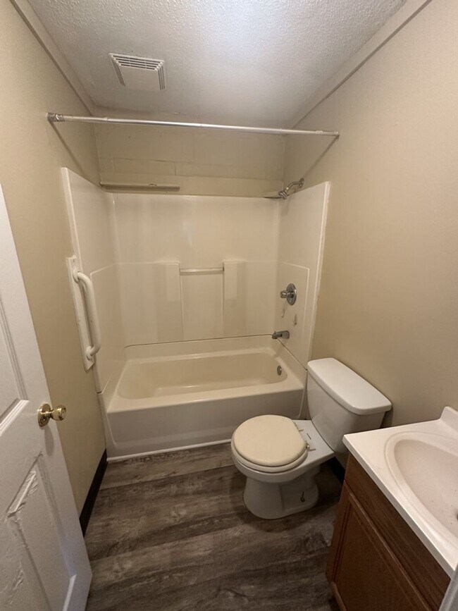 Building Photo - 1529 Mountain View Ct