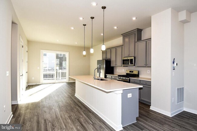 Building Photo - 1767 Hickory Wds Rd