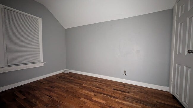 Building Photo - 58 E 100th St