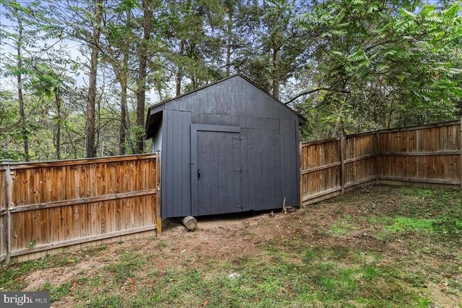 Building Photo - 72 Pioneer Ln