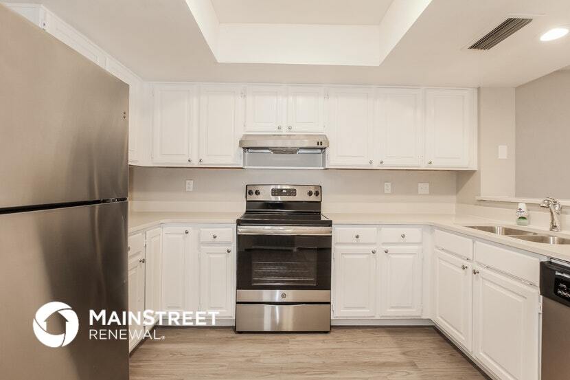 Building Photo - 526 E Utopia Rd