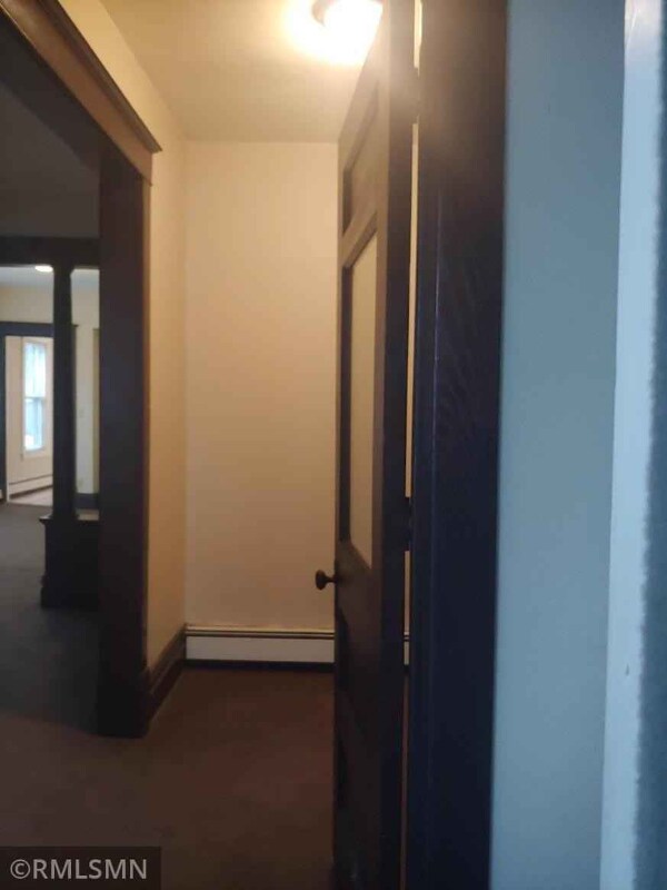 Building Photo - 619 N Mendota St