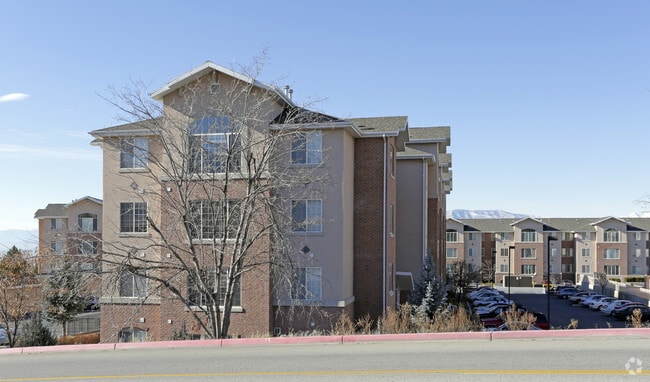 Building Photo - Ventana Student Housing
