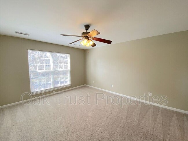 Building Photo - 8968 N Red Maple Cir