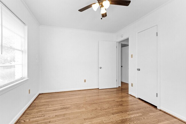 Building Photo - 1510 N San Jacinto St