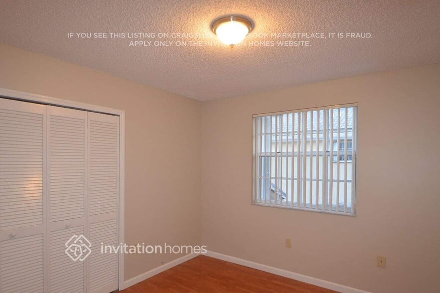 Building Photo - 9280 SW 154th Ct