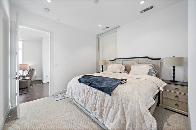 Building Photo - 4521 San Felipe St