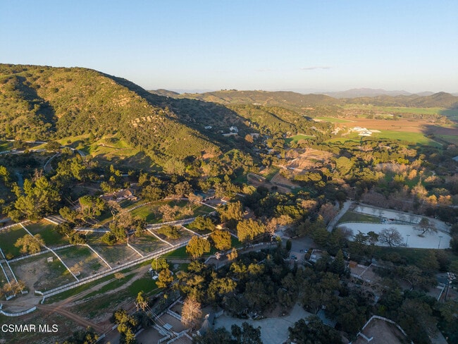 Building Photo - 1753 Hidden Vly Rd