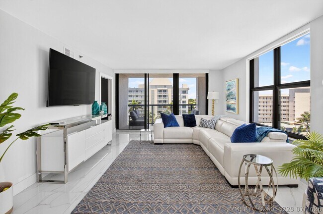Building Photo - 3115 S Ocean Blvd