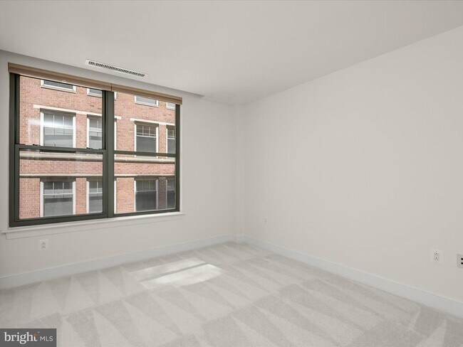 Building Photo - 2425 L St NW