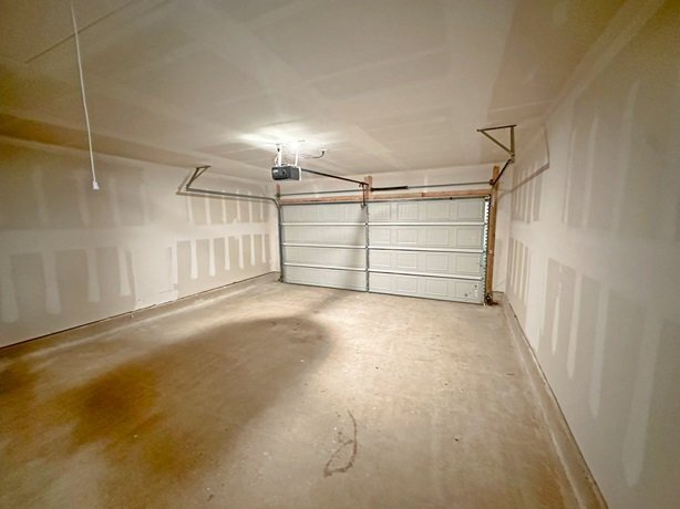 Building Photo - 219 Sosie St