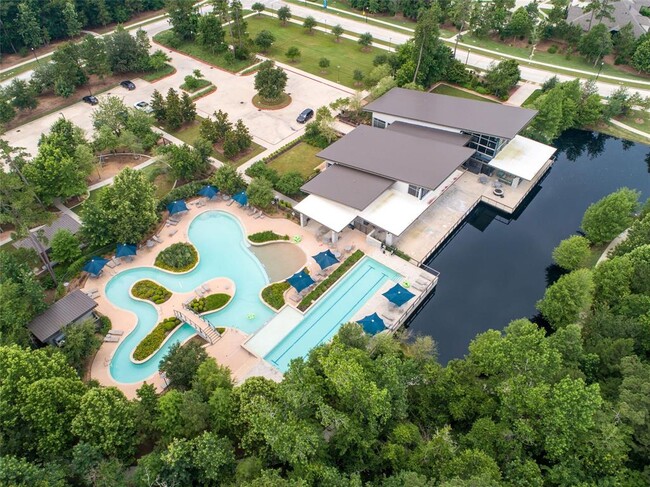 Building Photo - 28266 Emerald Bnd