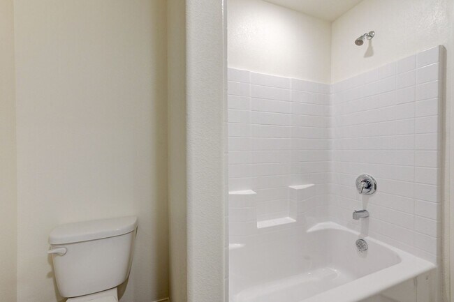 Building Photo - Newly Built 4 bedrooms in Cadence