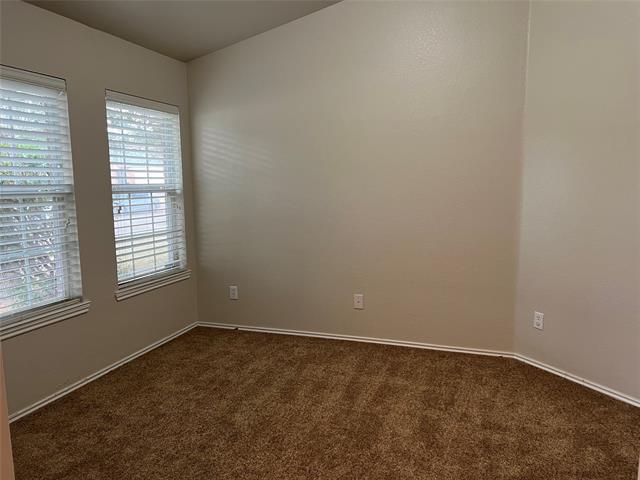 Building Photo - 1535 Sleepy Hollow Dr