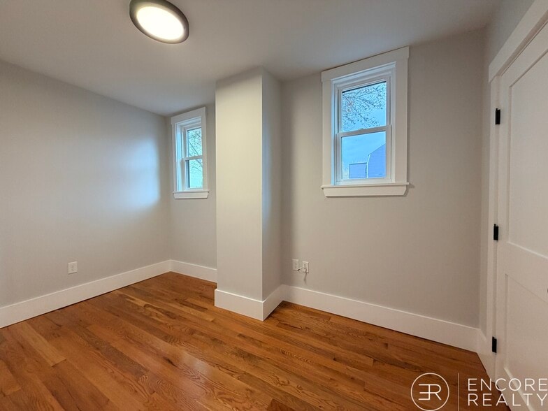 Building Photo - 349 Sumner St