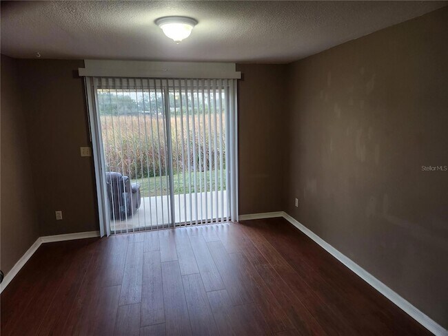 Building Photo - 1215 Skyview Blvd