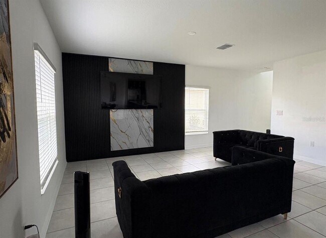 Building Photo - 626 Bell Prairie Cir