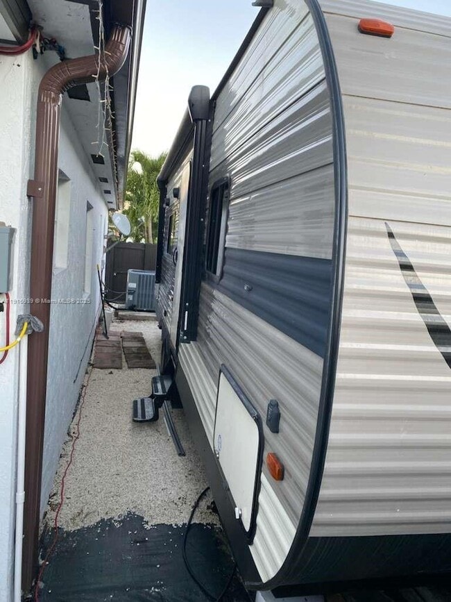 Building Photo - 25236 SW 133rd Ave