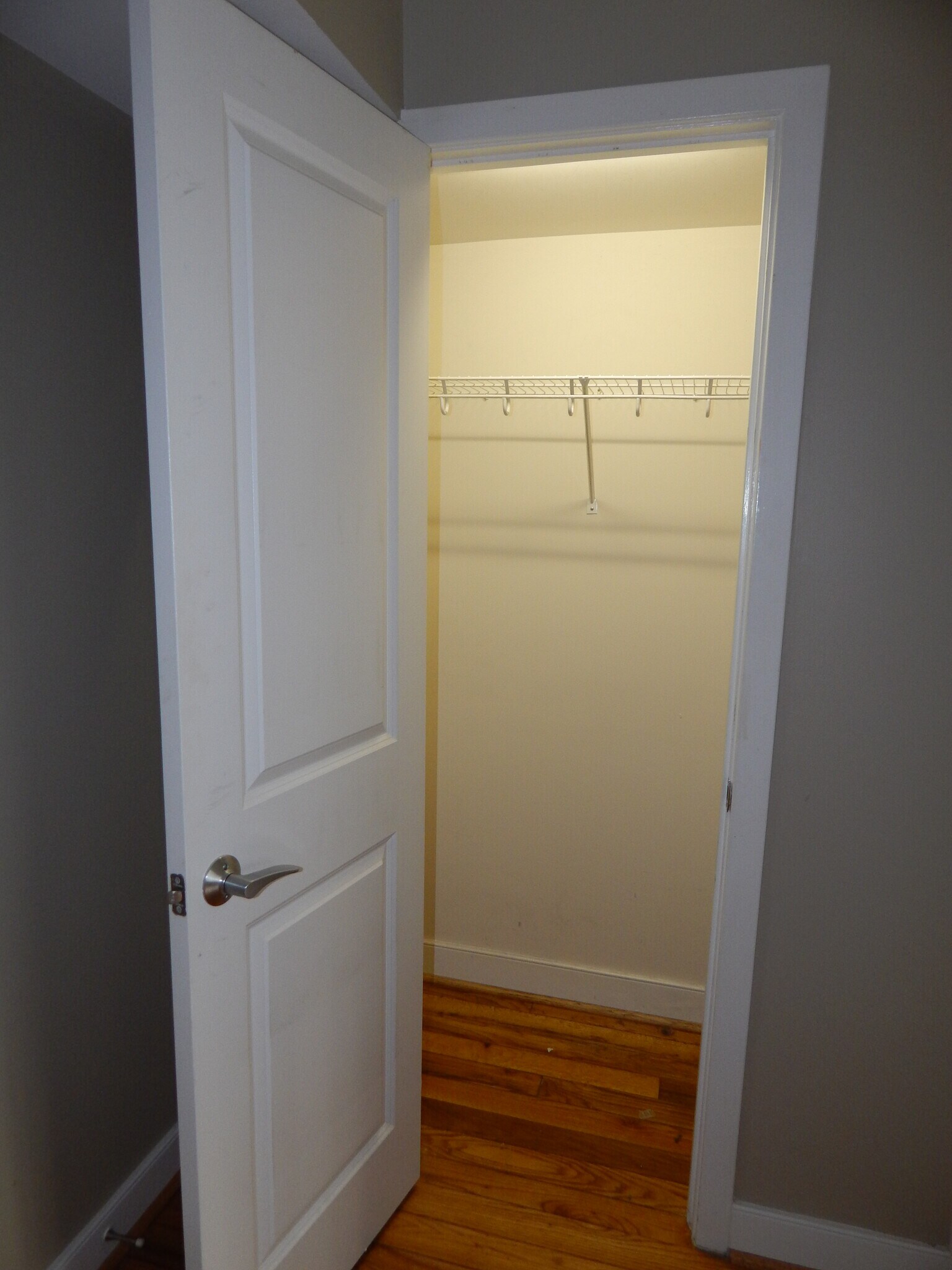 Building Photo - 420 16th St SE