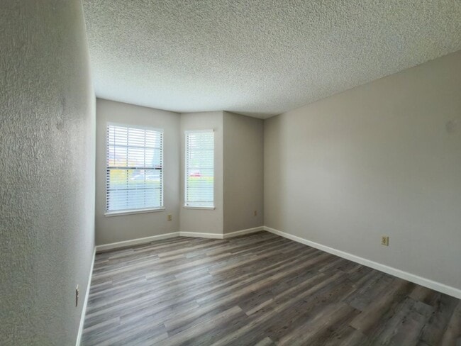 Building Photo - 204 Ashby Pl