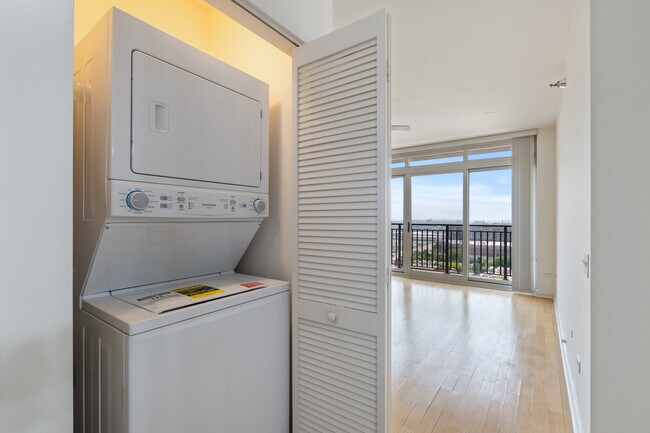 Building Photo - 1111 S Wabash Ave