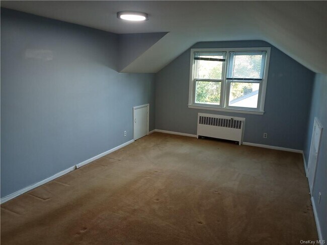 Building Photo - 232 Elwood Ave