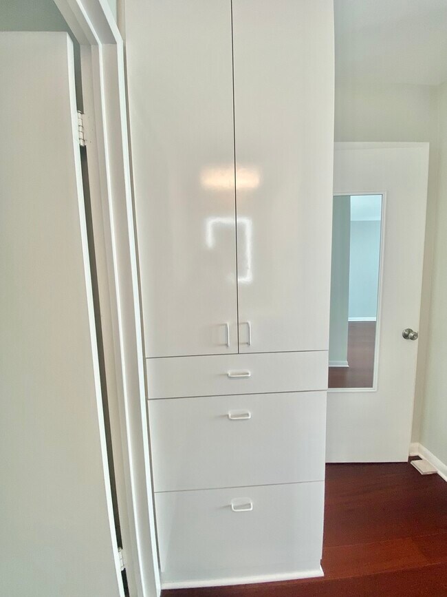 Building Photo - 155 N Harbor Dr